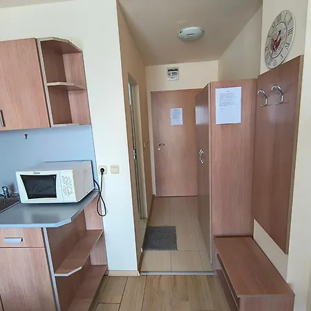 студио до кики бийч Apartament