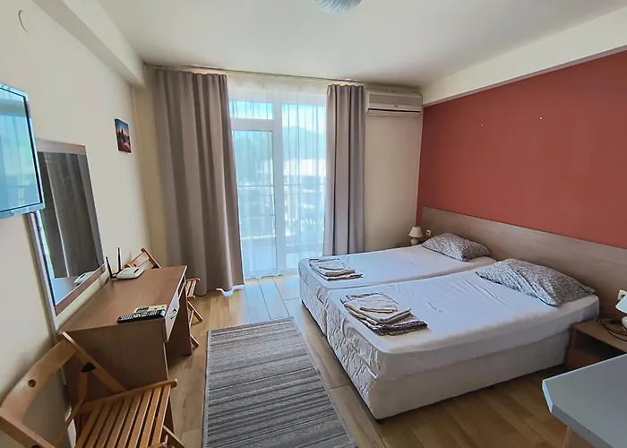 студио до кики бийч Sunny Beach